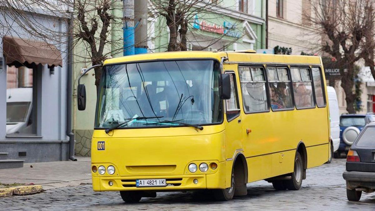 Через брак водіїв у Чернівцях припинить роботу один з основних автобусних маршрутів