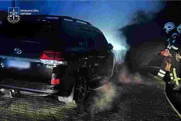 На Закарпатті палієві Toyota Land Cruiser київського бізнесмена призначили 6 років тюрми