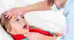 У дитини болить горло: як допомогти в домашніх умовах і коли негайно звертатися до лікаря