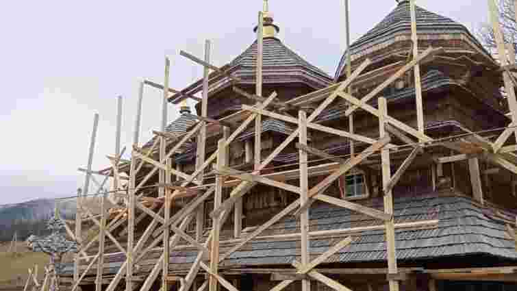 У карпатському селі на Стрийщині почали реставрувати бойківську дерев’яну церкву