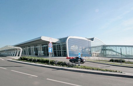 Уряд планує збудувати вантажний термінал аеропорту на спірних землях у Сокільниках