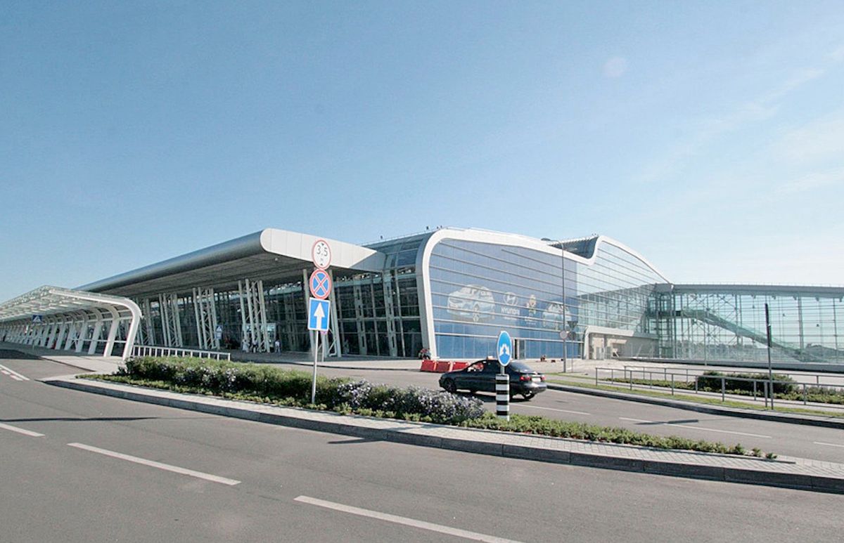 Уряд планує збудувати вантажний термінал аеропорту на спірних землях у Сокільниках