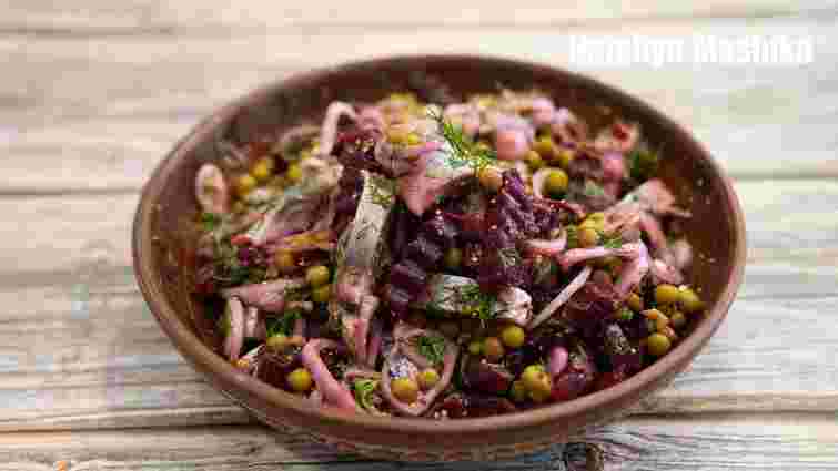 Швидкий салат з буряка та оселедця. Рецепт дня