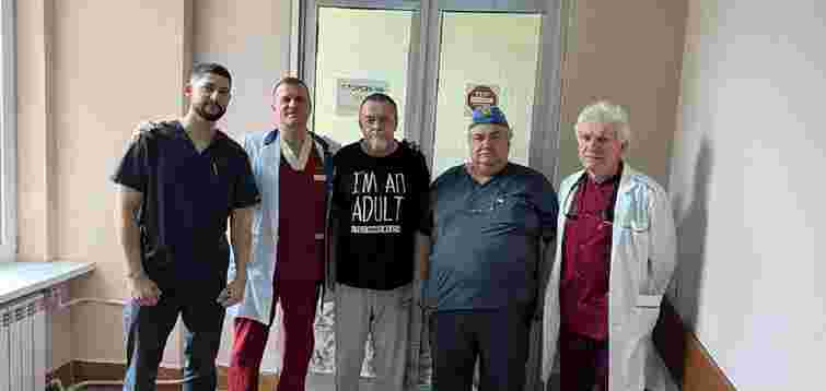 Судинні хірурги Львова врятували 66-річного пацієнта з розривом гігантської аневризми аорти