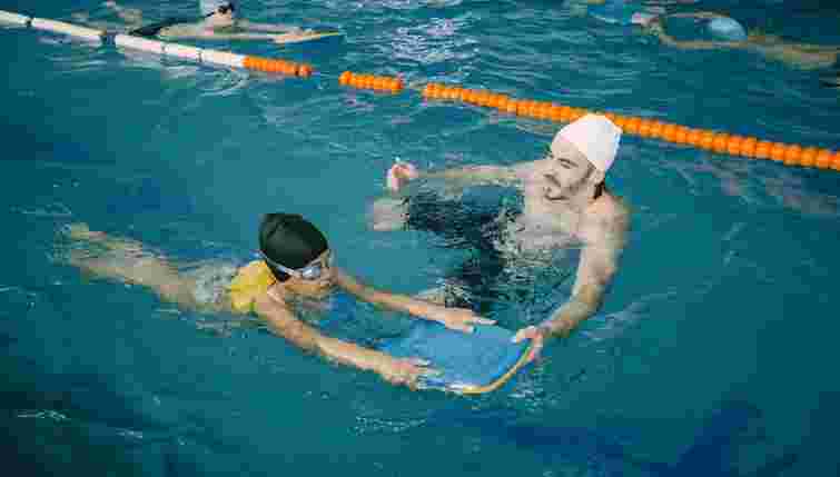 Під час зимових канікул для львівських школярів будуть безкоштовні уроки плавання