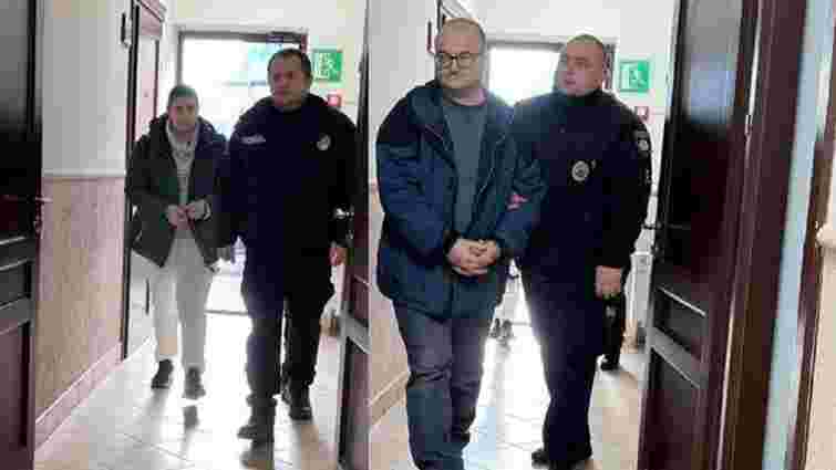 На Закарпатті винесли вирок подружжю, яке неодноразово ґвалтувало 12-річну дівчинку