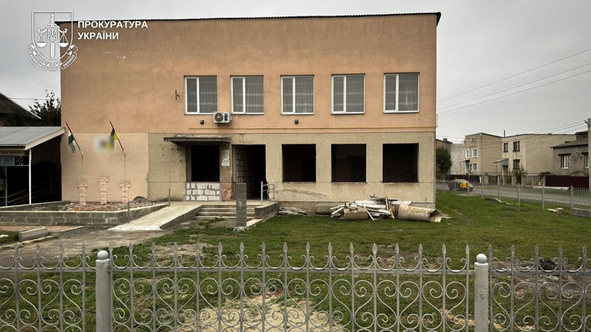 На Закарпатті за привласнення грошей арештували скандального голову угорськомовної громади 