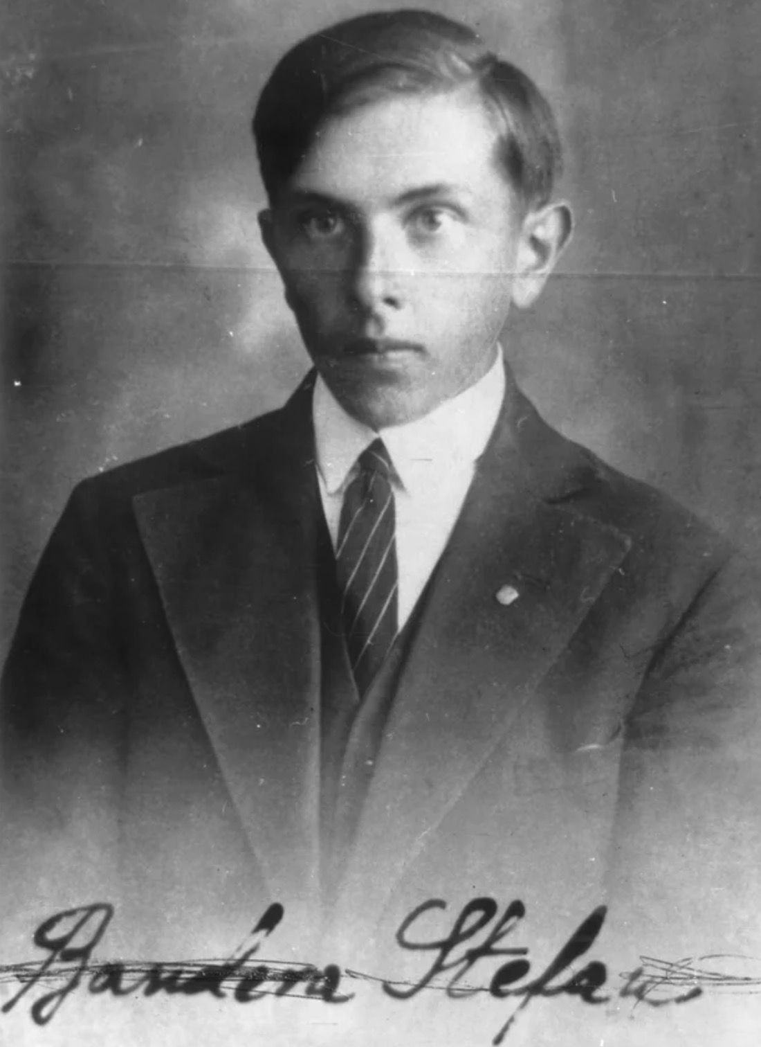 У 19 років Степан Бандера вступив на агрономічний відділ Львівської політехніки