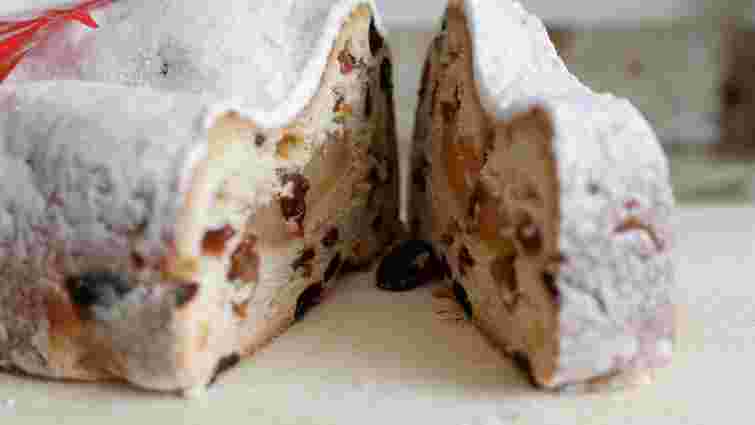 Зразу їсти не можна: скільки потрібно витримувати різдвяний штолен
