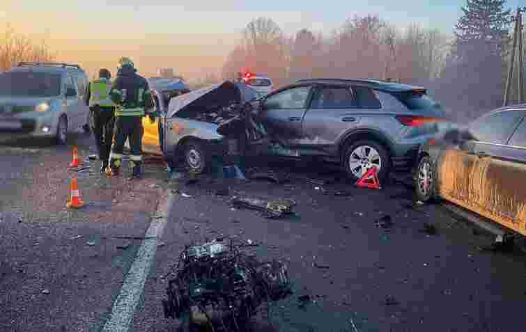 23-річний водій Daewoo Lanos загинув у потрійній ДТП на Львівщині