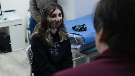 У Львові хірурги відновили ніс 17-річній дівчині з рідкісним синдромом Гольденхара