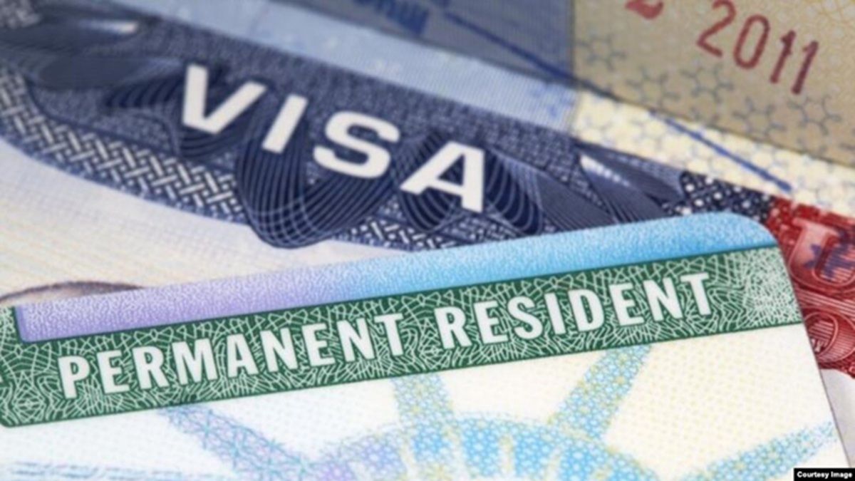 США призупинили видачу грінкарт після стрілянини в Університеті Брауна