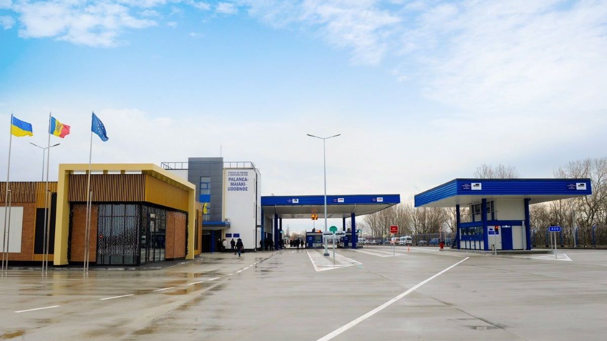 Пункти пропуску між Україною та Молдовою працюють з обмеженнями