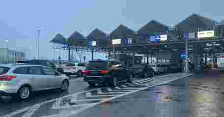 Прикордонники повідомили про значні черги на українсько-польському кордоні