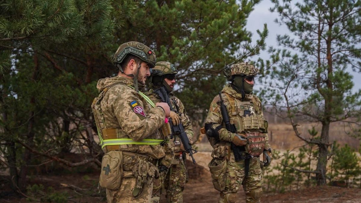ЗСУ ведуть бої з російськими окупантами у Грабовському на Сумщині