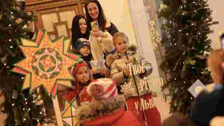 Вертепи, пампухи і колядки: куди піти з дітьми на Різдво у Львові