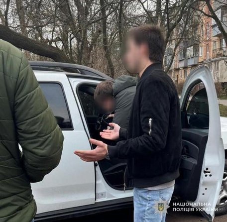 У Львові затримали 21-річного водія, який збив охоронця у парку «Знесіння» та втік