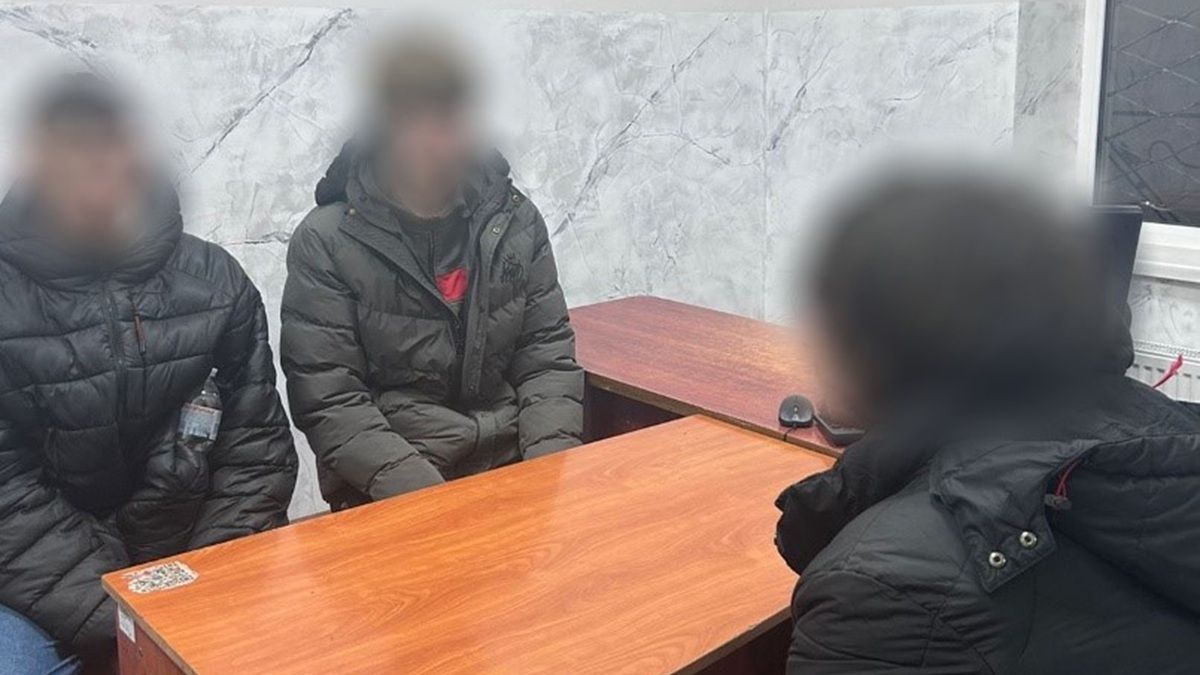 Поліція затримала причетних до убивства 18-річного студента біля нічного клубу Франківська