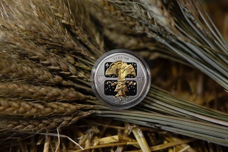 На аверсі монети – дідух – символ Різдва / Фото НБУ