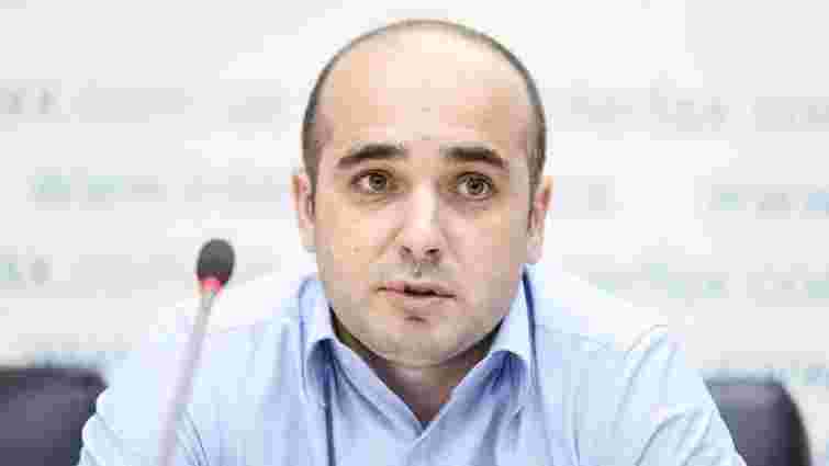 Після журналістського розслідування уряд відсторонив голову Держлікслужби Романа Ісаєнка