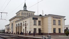 Нічний обстріл пошкодив залізничну станцію на Волині