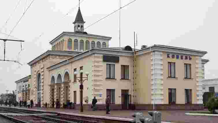 Нічний обстріл пошкодив залізничну станцію на Волині