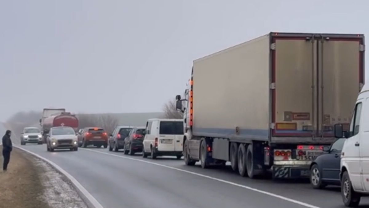 На дорозі Львів – Івано-Франківськ ускладнений рух через ожеледицю