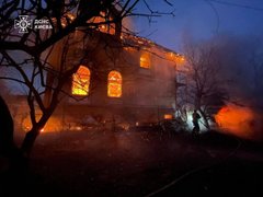 Росіяни масовано атакували Київ дронами та ракетами, є постраждалі