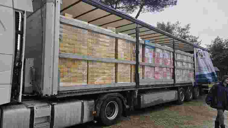 Папа Римський передав Україні 100 тис. порцій супу швидкого приготування