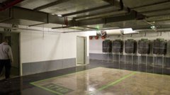 Радник Навроцького заявив, що Польща має серйозну проблему з бомбосховищами