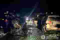 На трасі Київ – Харків маршрутка зіткнулася з двома легковиками, є загиблий 