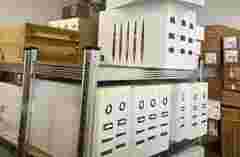 Шахраї реалізували підроблену техніку відомих брендів на 30 млн грн