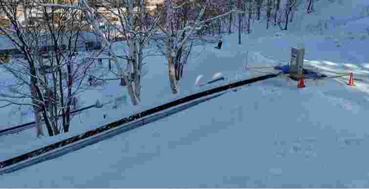 На гірськолижному курорті в Японії 5-річний хлопчик застряг у конвеєрі та загинув