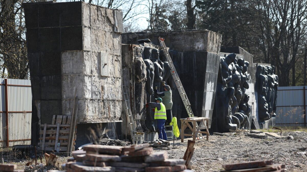 На місці Монумента слави у Львові облаштують вхід у Парк культури
