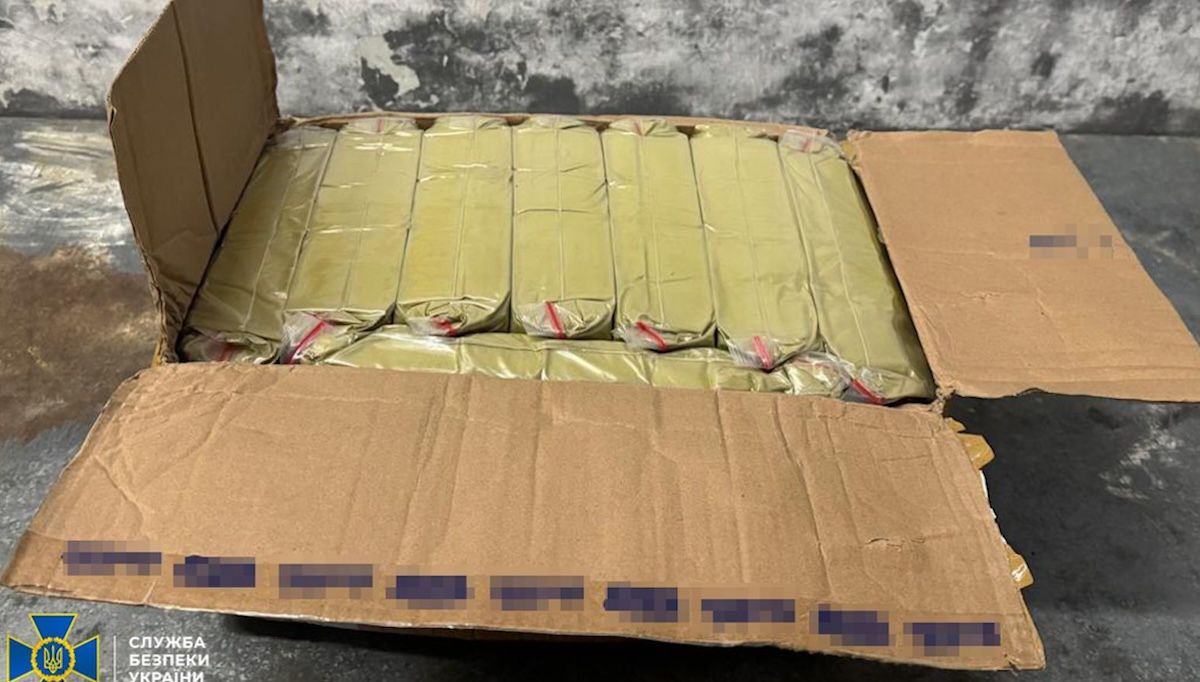 На Львівщині СБУ заблокувала канал контрабанди понад 600 кг наркотичного чаю