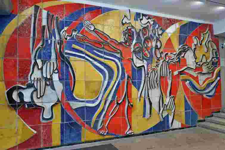 У Львівській національній академії мистецтв відновили керамічне панно XX століття