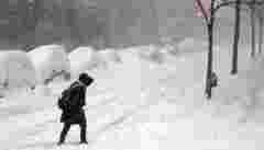 Через ожеледицю та сильний вітер у Львові та області оголосили штормове попередження