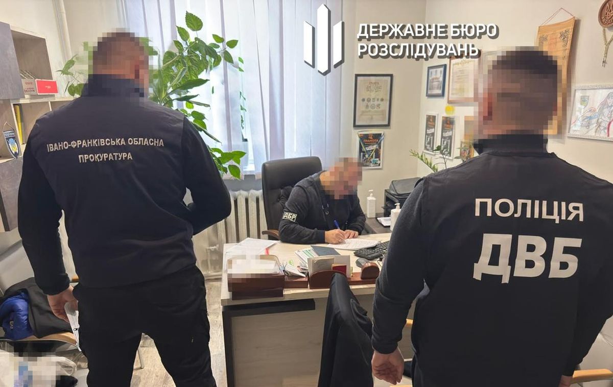 Івано-Франківський поліцейський незаконно оформив квартиру загиблої на «Азовсталі» родички