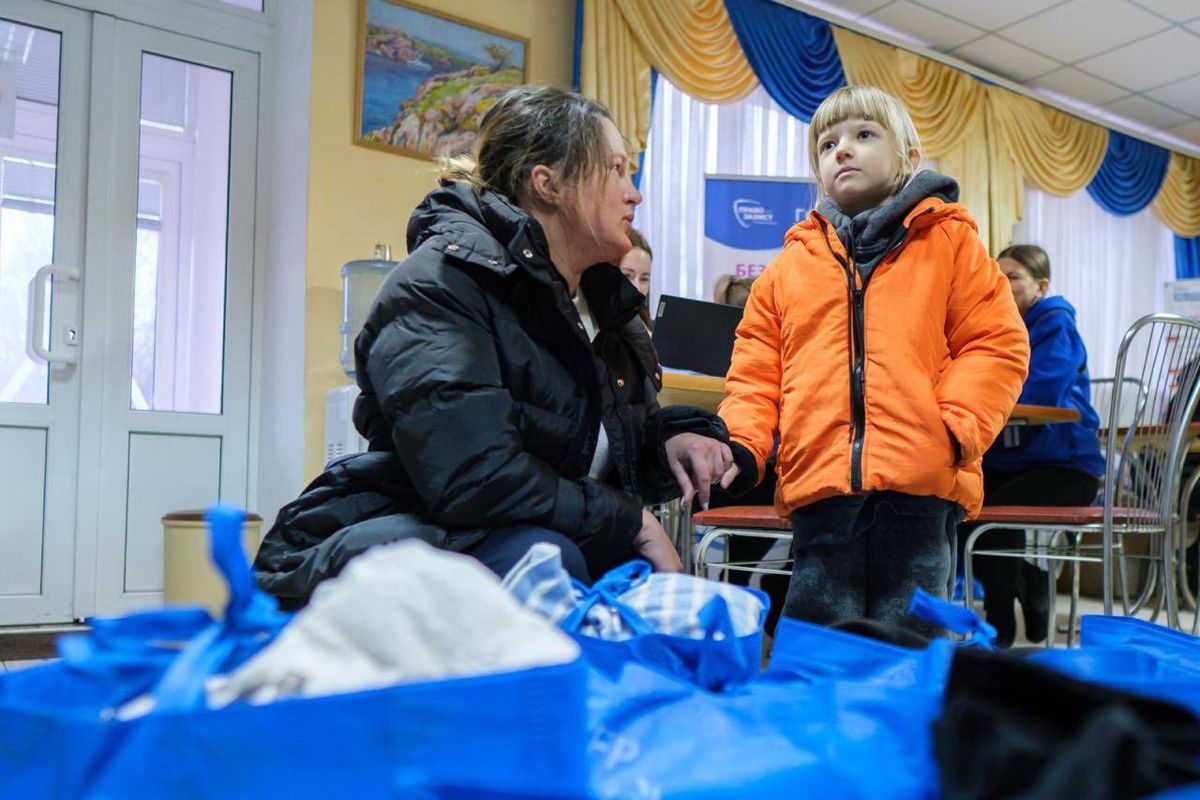 У 44 прифронтових населених пунктах двох областей оголосили примусову евакуацію родин з дітьми