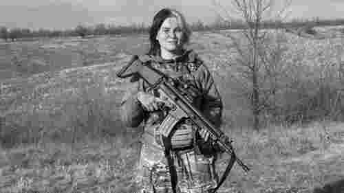 На фронті загинула операторка БпЛА, журналістка і мисткиня Лана Чорногорська