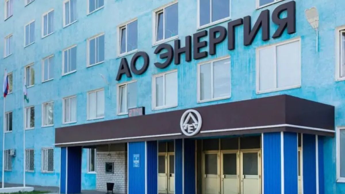 На російському заводі «Енергія» спалахнула пожежа після чисельних влучань дронів 