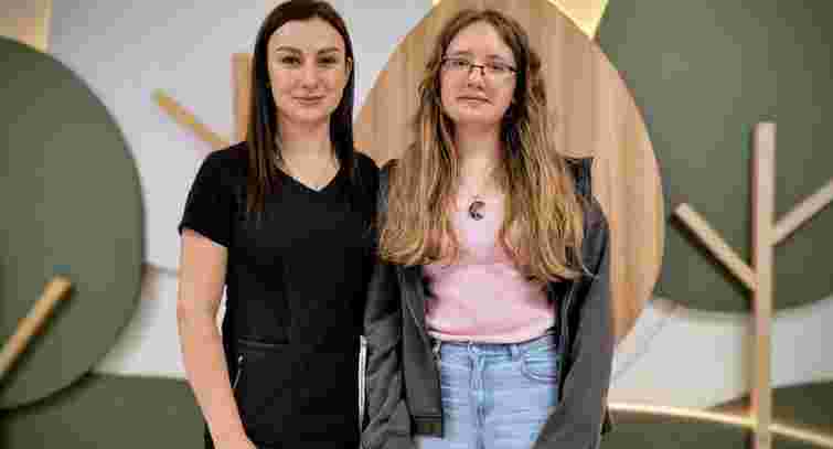 З руки 13-річної школярки хірурги витягнули голку, про яку вона не знала

