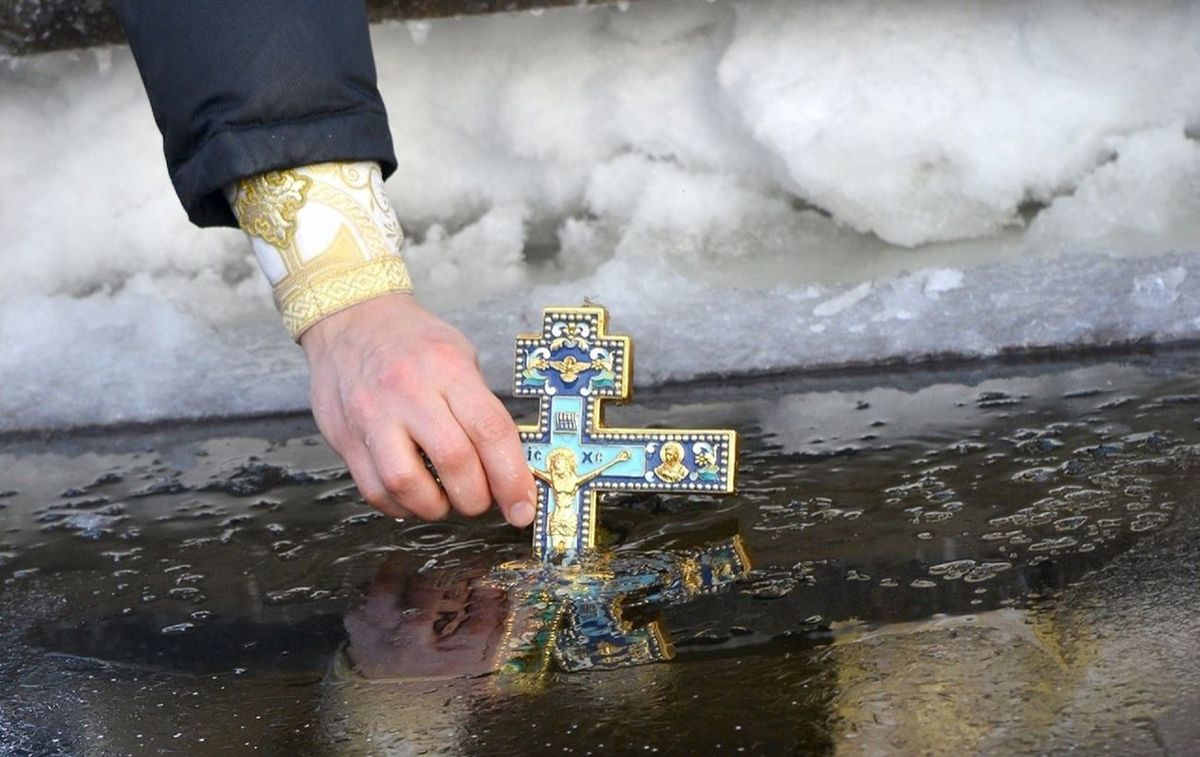 Добробут буде цілий рік: головні прикмети на Водохреще про сімʼю, погоду, урожай