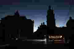 У Львові від електроенергії відключено частину лікарень та весь електротранспорт