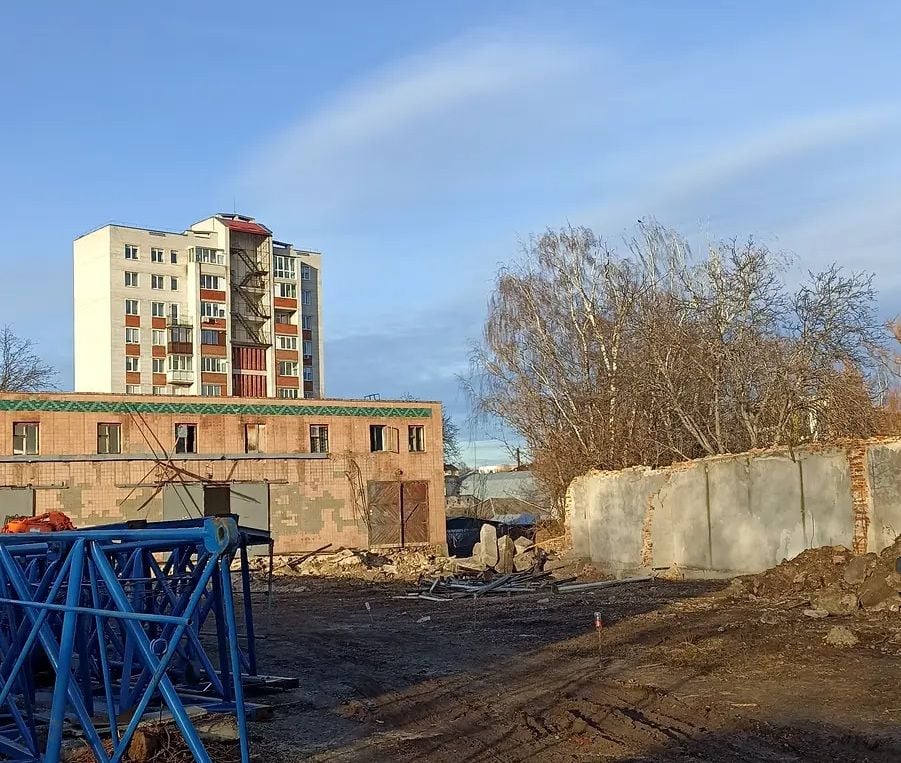 Перед будівництвом на ділянці знесуть наявні споруди