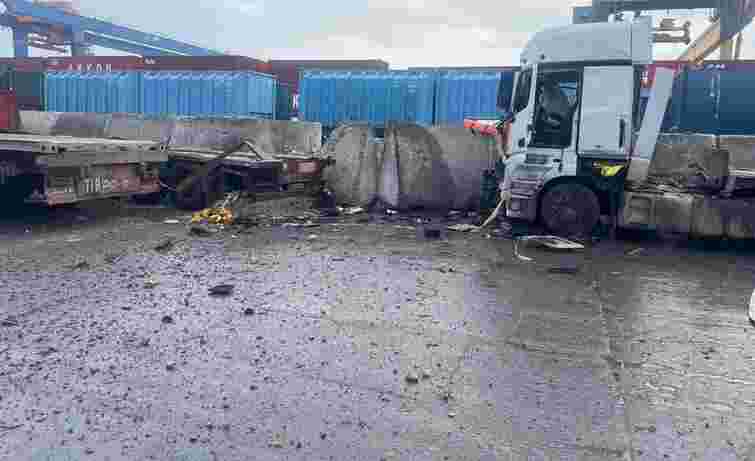 Росіяни ракетами та дронами атакували два порти на Одещині, є загиблі