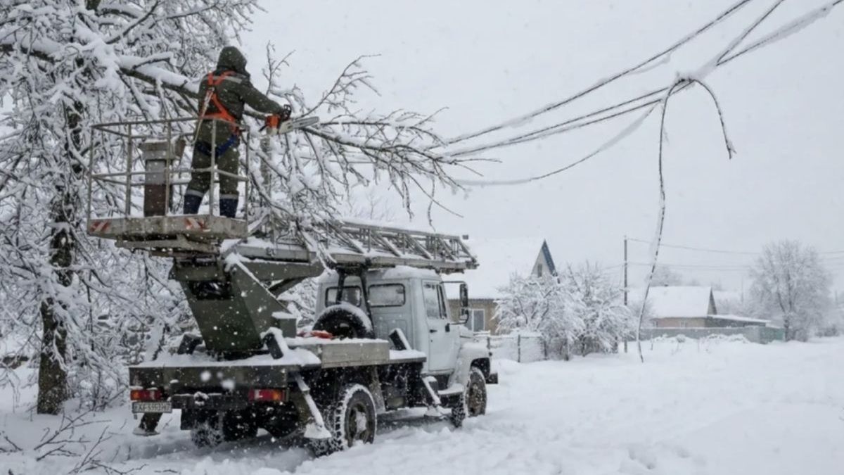Юлія Свириденко попередила про можливі додаткові відключення світла через різке похолодання