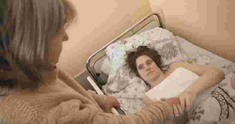 Через нелікований розсіяний склероз молода львів’янка потрапила до лікарні у вкрай важкому стані