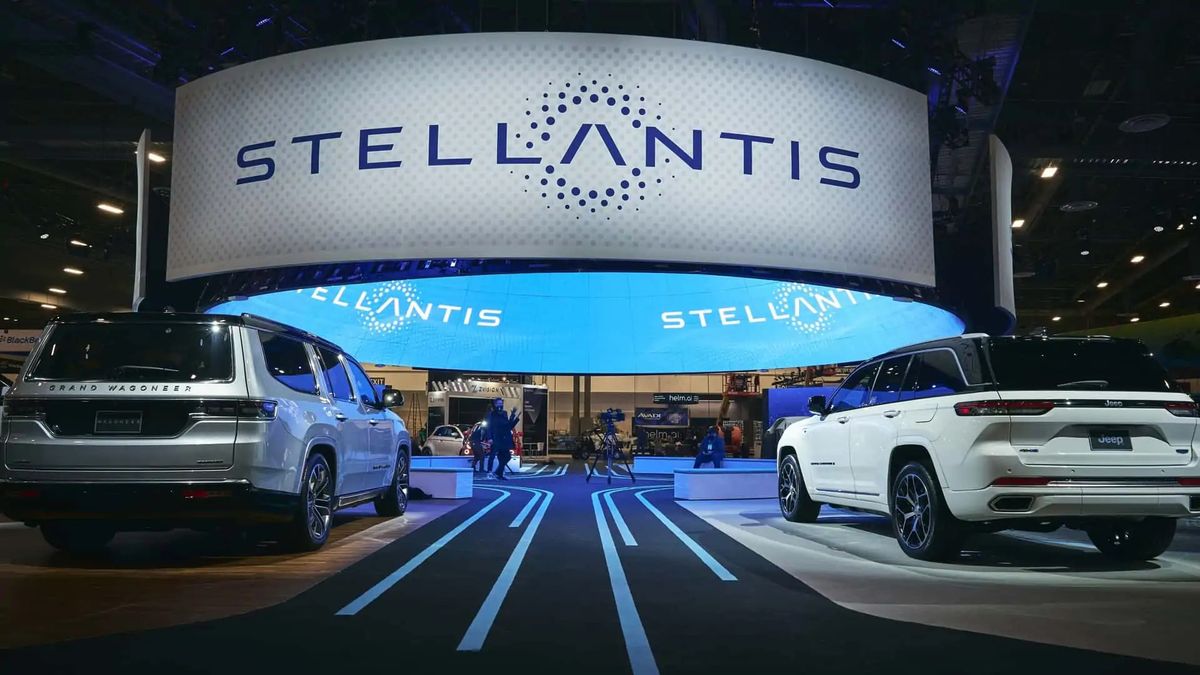 Виробництво авто на італійських заводах Stellantis обвалилось до рівня 1955 року 