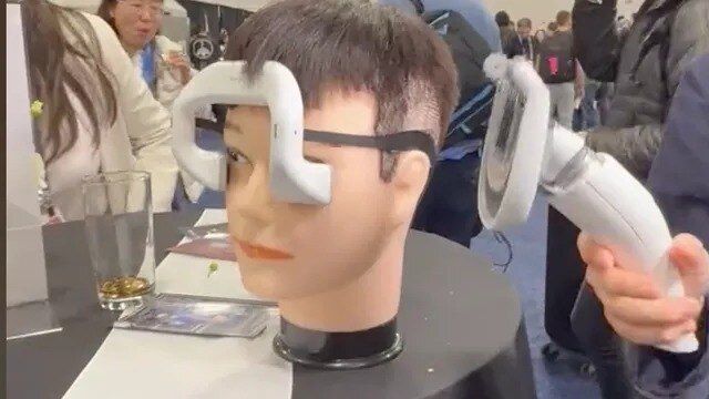 Розумна машинка для стрижки волосся Glyde / Фото  The Verge